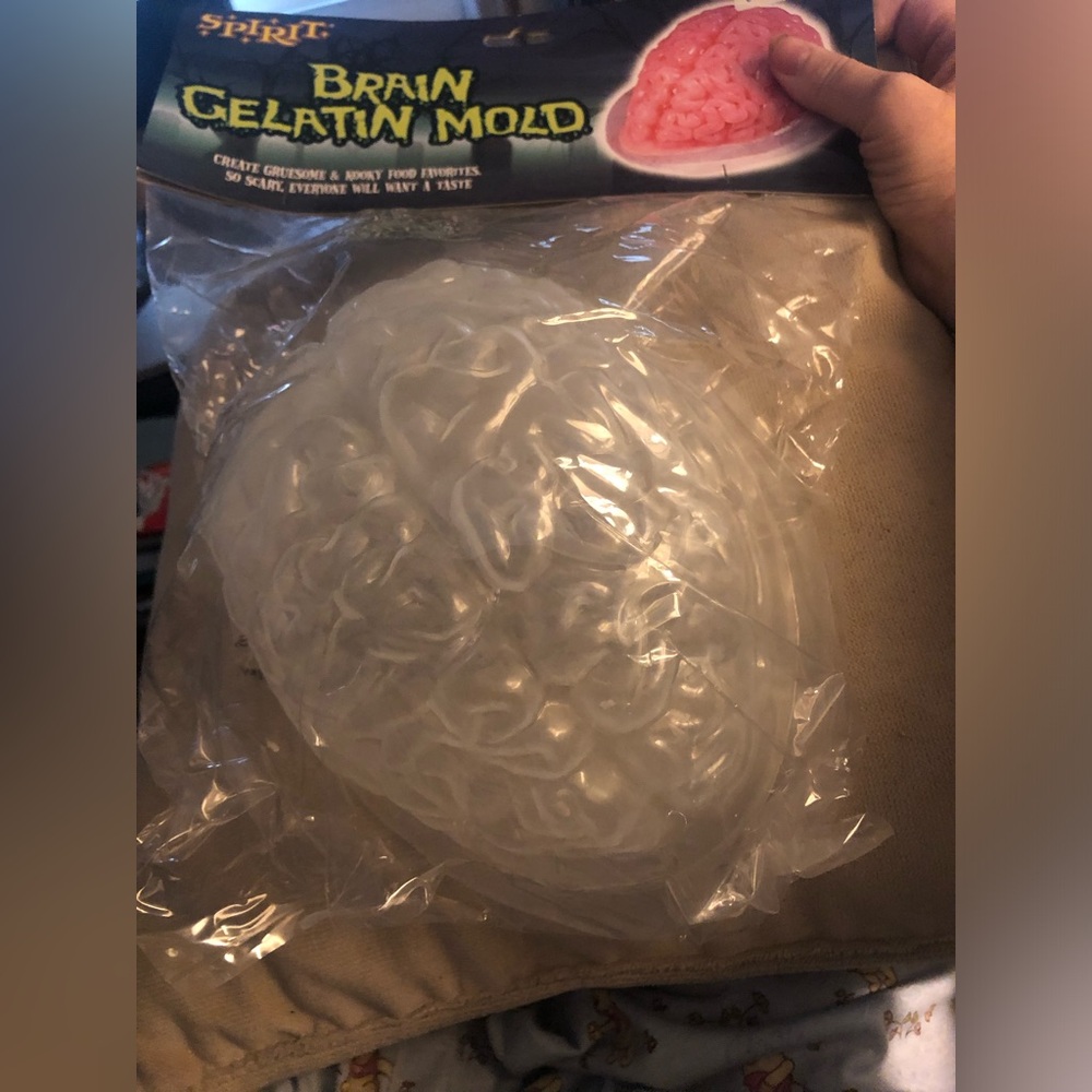 🎃 Jello Brain Mold- $12 or $8 w/offer